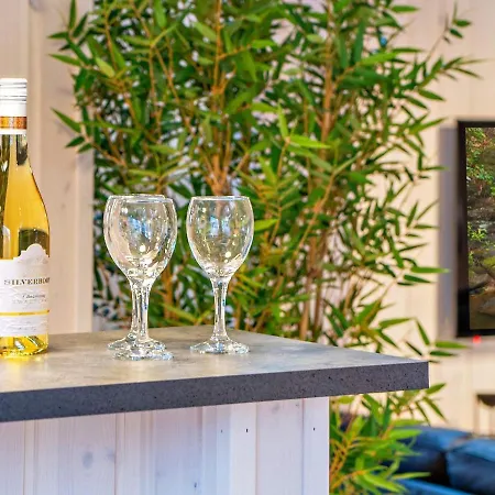 20 Person In Hasselberg 카페룬